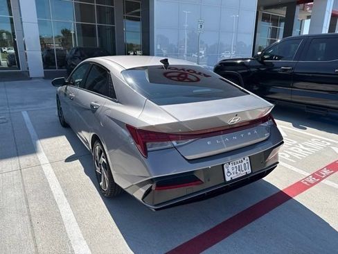 Used 2024 Hyundai Elantra Limited FWD image 6