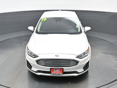Used 2019 Ford Fusion SE image 40