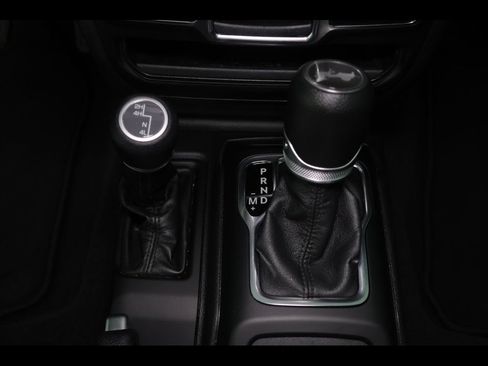 Used 2023 Jeep Wrangler Unlimited Sport AWD/4WD image 9
