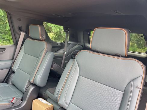 New 2026 GMC Yukon AT4 w/ AT4 Premium Plus Package AWD/4WD image 38