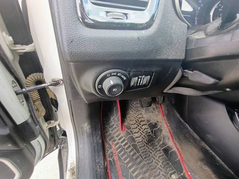 Used 2019 Jeep Compass Latitude AWD/4WD image 19
