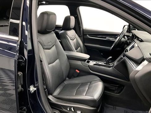 Used 2022 Cadillac XT5 Premium Luxury image 8