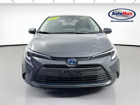 Used 2024 Toyota Corolla LE image 6