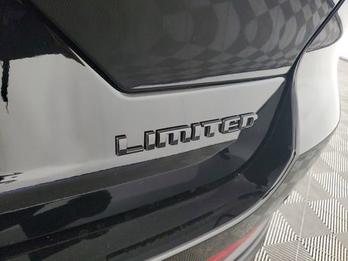 New 2025 Jeep Grand Cherokee Limited w/ Black Appearance Package image 31