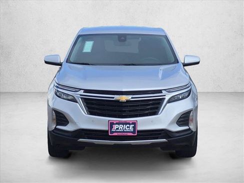 Used 2022 Chevrolet Equinox LT FWD image 2