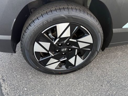 Used 2024 Hyundai Kona SEL image 15