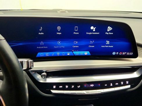 Used 2024 Cadillac Lyriq Luxury image 17