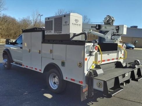 Used 2024 RAM 5500 Tradesman AWD/4WD image 5