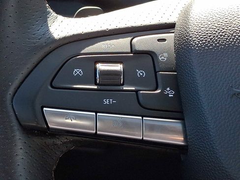 Certified 2025 Cadillac XT4 Sport image 27