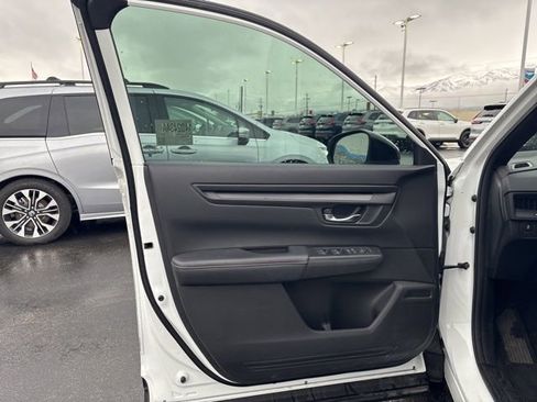 Used 2023 Honda CR-V Sport image 9