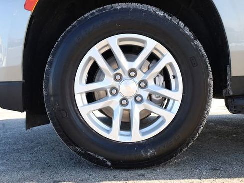 Used 2023 Chevrolet Tahoe LT image 7