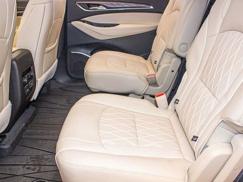 Used 2022 Buick Enclave Avenir w/ Avenir Technology Package image 19