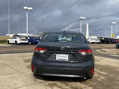Used 2024 Toyota Corolla LE image 9