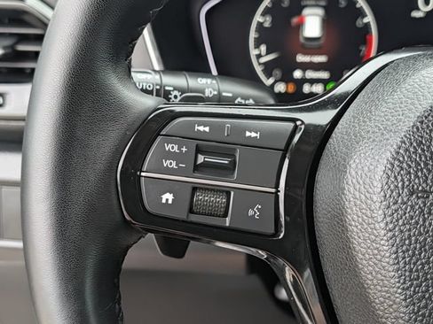 Used 2025 Honda Pilot Touring image 22
