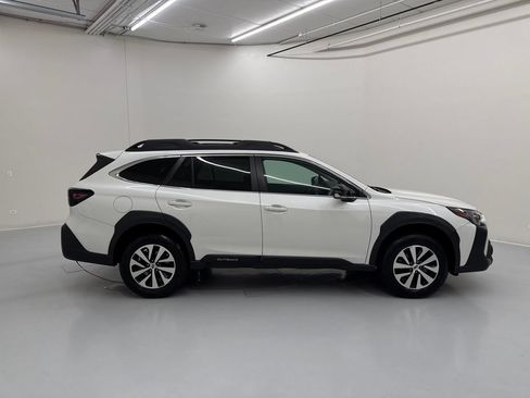 Certified 2023 Subaru Outback Premium AWD/4WD image 6