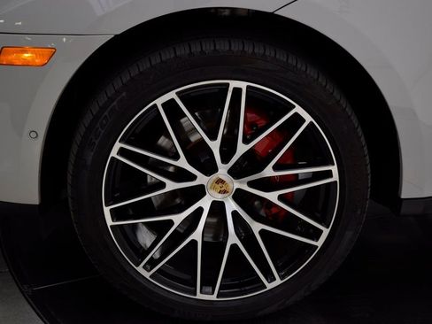 Used 2023 Porsche Macan S image 14