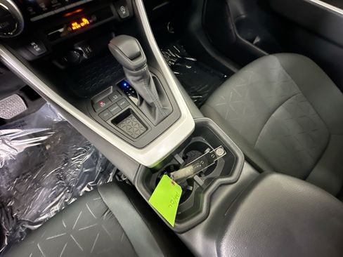 Certified 2025 Toyota RAV4 XLE w/ Convenience Package FWD image 22