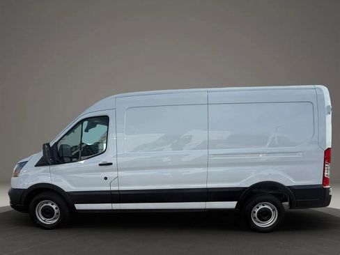 Used 2022 Ford Transit 250 Medium Roof RWD image 3