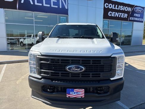 Used 2023 Ford F350 XL w/ Camper Package image 8