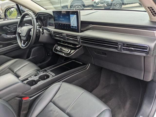 Used 2025 Lincoln Corsair Reserve FWD image 14