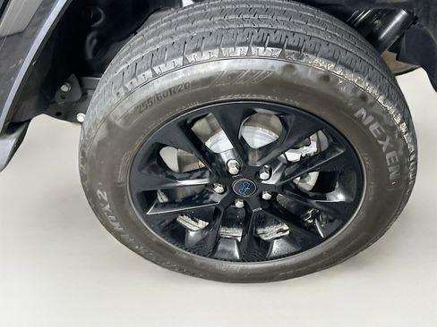 Used 2024 Jeep Wrangler Sahara w/ Safety Group image 11