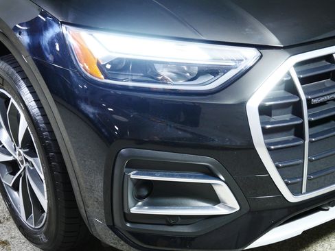 Used 2021 Audi Q5 2.0T Premium Plus w/ Premium Plus Package AWD/4WD image 16