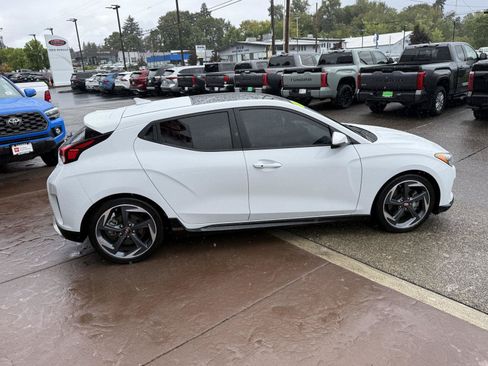 Used 2020 Hyundai Veloster Turbo FWD image 7
