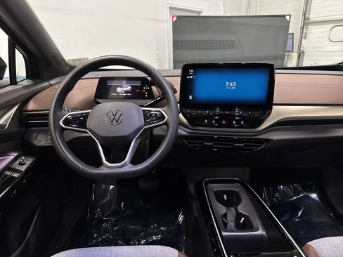 Used 2023 Volkswagen ID.4 Pro image 5