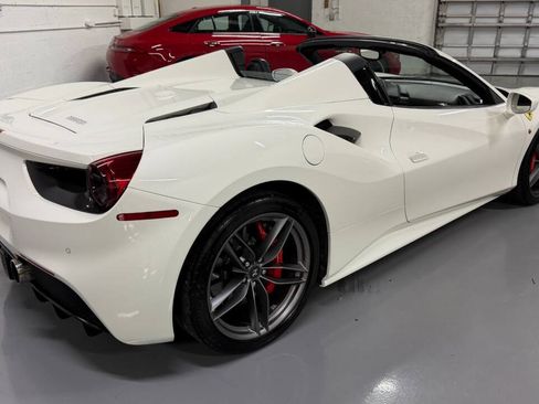 Used 2019 Ferrari 488 Spider RWD image 19