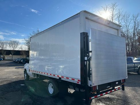 New 2026 Ford E-450 and Econoline 450 Super Duty w/ Driver's Safety Package image 7