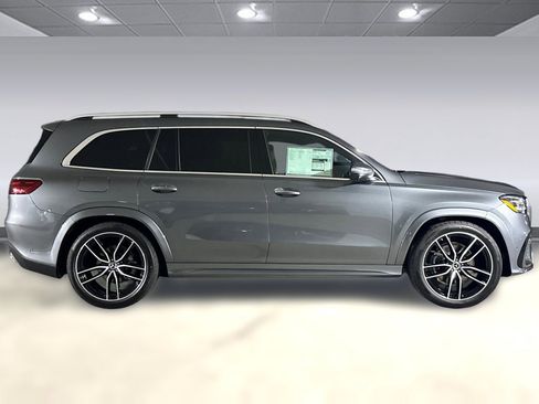 Used 2025 Mercedes-Benz GLS 450 4MATIC image 8