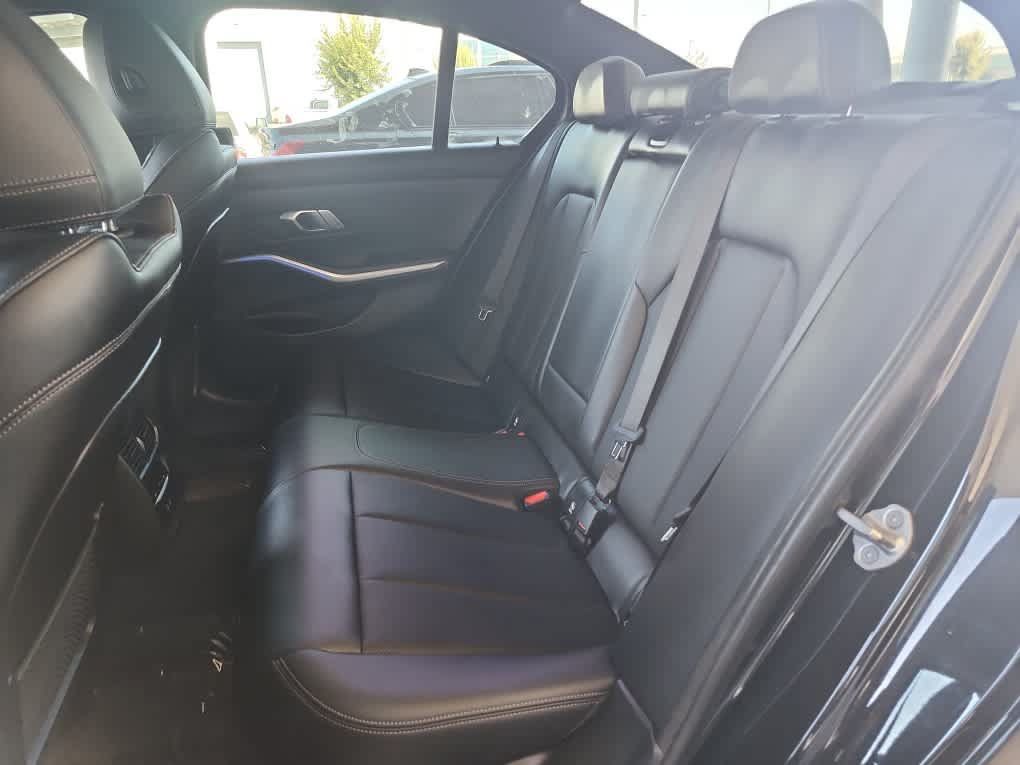 Used 2022 BMW 330i xDrive Sedan w/ M Sport Package AWD/4WD image 25