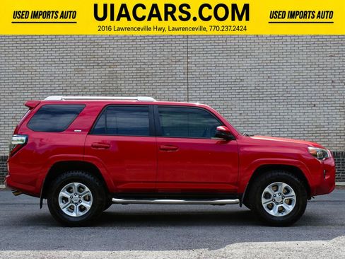 Used 2018 Toyota 4Runner SR5 RWD image 5