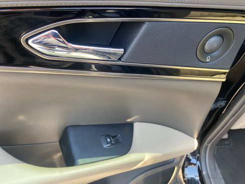 Certified 2022 Lincoln Nautilus Reserve AWD/4WD image 20