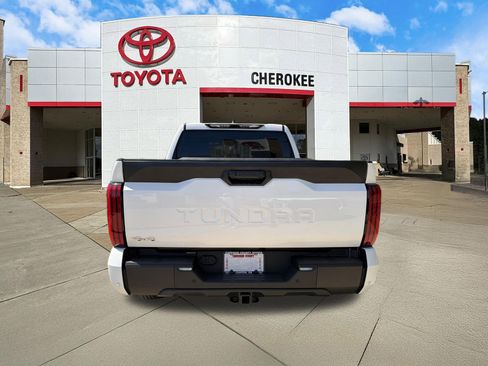 Used 2025 Toyota Tundra SR5 w/ SR5 Premium Package AWD/4WD image 6