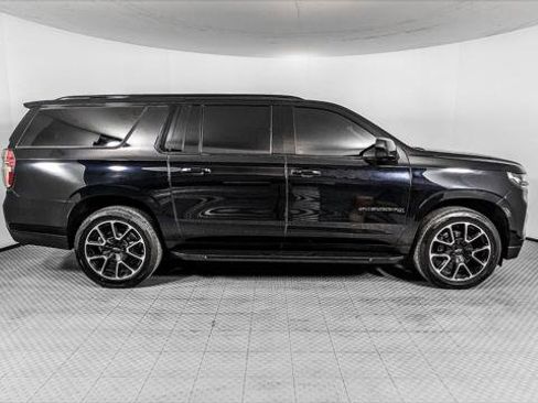 Used 2021 Chevrolet Suburban RST AWD/4WD image 9