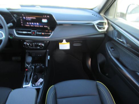 New 2026 Chevrolet TrailBlazer ACTIV w/ Convenience Package FWD image 14