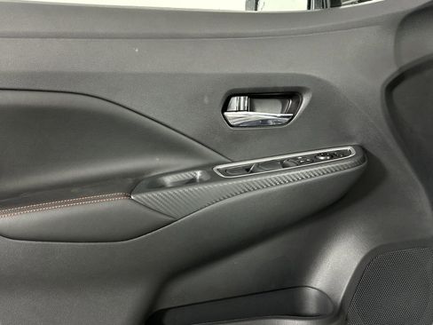 New 2025 Nissan Versa SR w/ Trunk Package FWD image 28