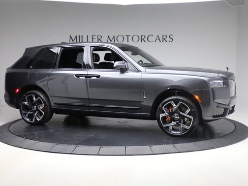 New 2026 Rolls-Royce Cullinan Black Badge image 6