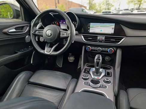 Used 2022 Alfa Romeo Giulia Veloce AWD/4WD image 42