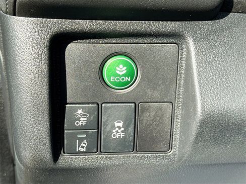 Used 2021 Honda HR-V EX image 11