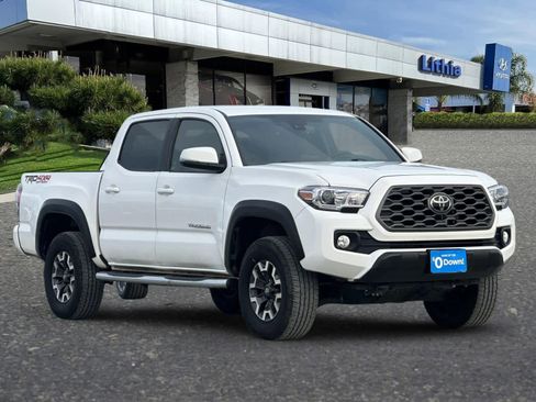 Used 2022 Toyota Tacoma TRD Off-Road image 9