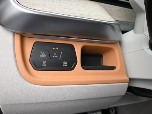 New 2025 Volkswagen ID. Buzz 1st Edition image 24