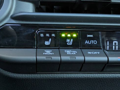 Used 2024 Toyota Crown Platinum AWD/4WD image 29