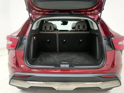 Used 2024 Chevrolet Trax ACTIV w/ Sunroof Package FWD image 29
