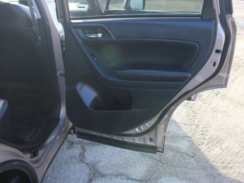 Used 2014 Subaru Forester 2.5i Limited w/ Popular Package #2 image 38