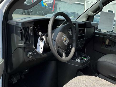 New 2025 Chevrolet Express 3500 w/ Power Convenience Package image 9
