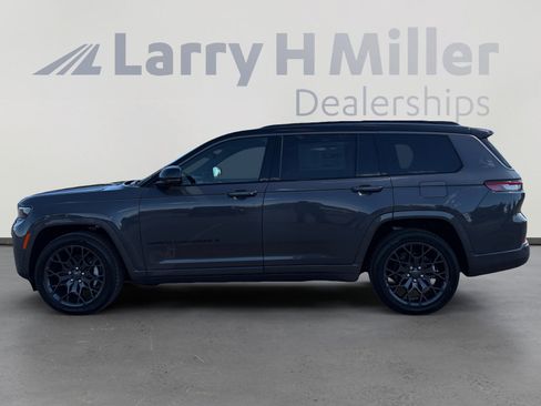 New 2026 Jeep Grand Cherokee L Summit w/ Obsidian Package AWD/4WD image 3