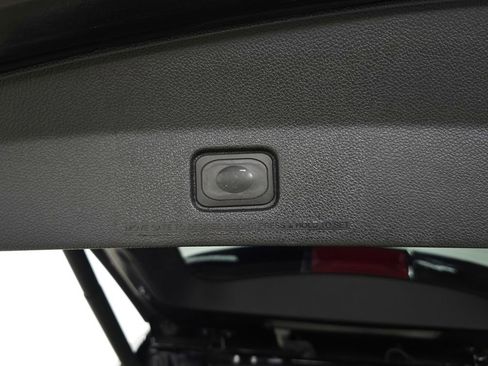 Used 2017 Ford Explorer Limited w/ Equipment Group 301A AWD/4WD image 9