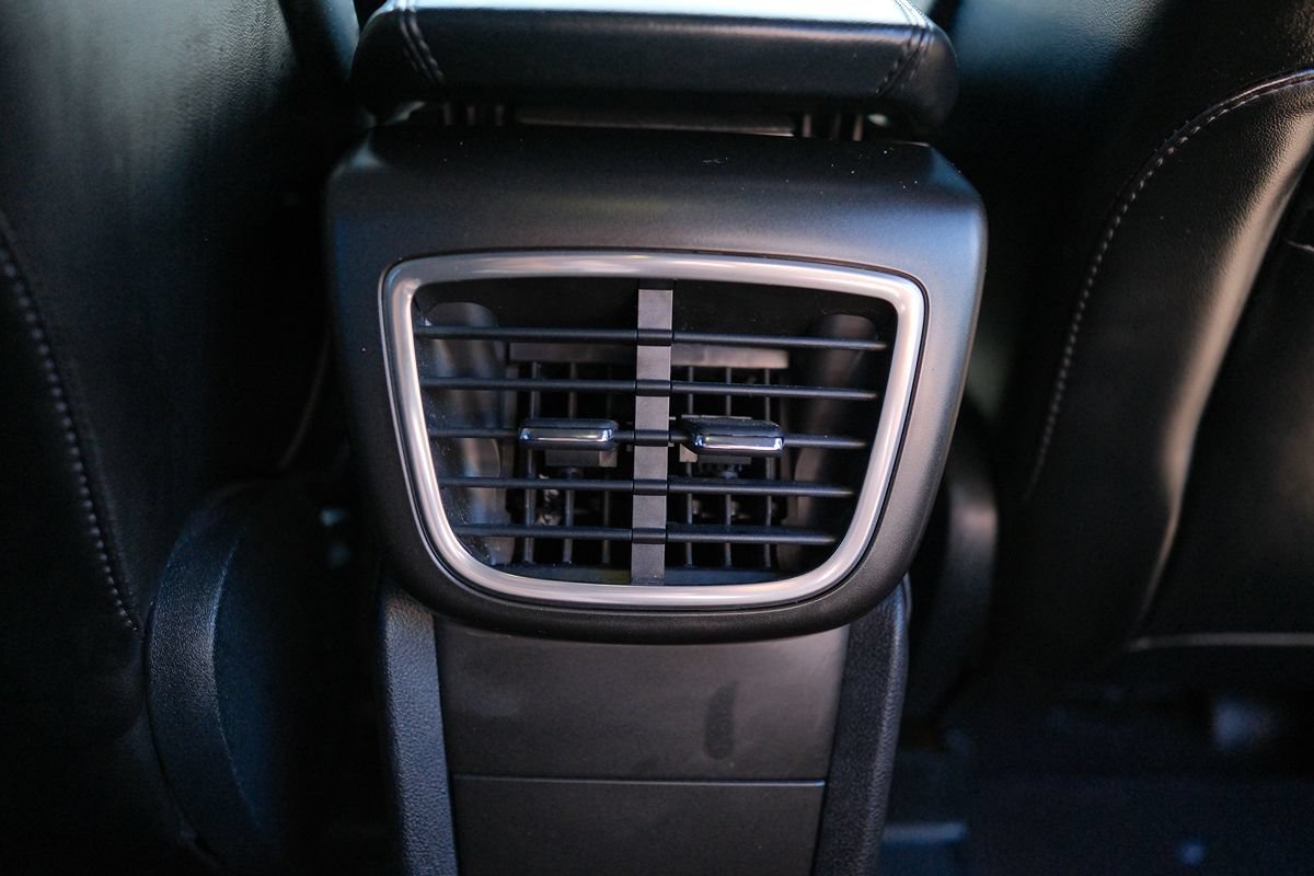 Used 2016 Lincoln MKX Select w/ Select Plus Package FWD image 32